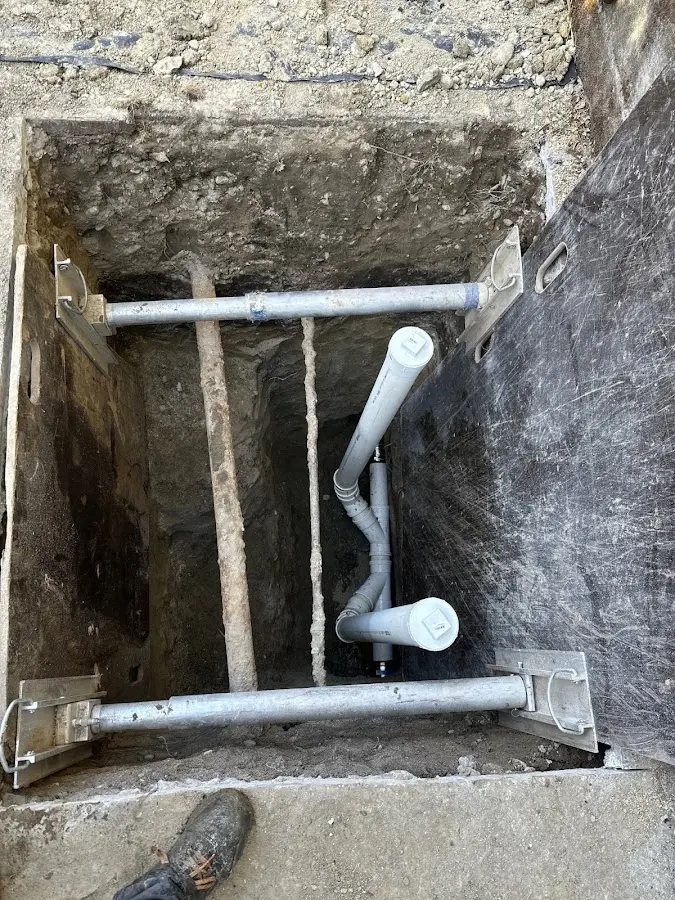 Experienced plumber completing Gas Line Repair work in Saddle Brook